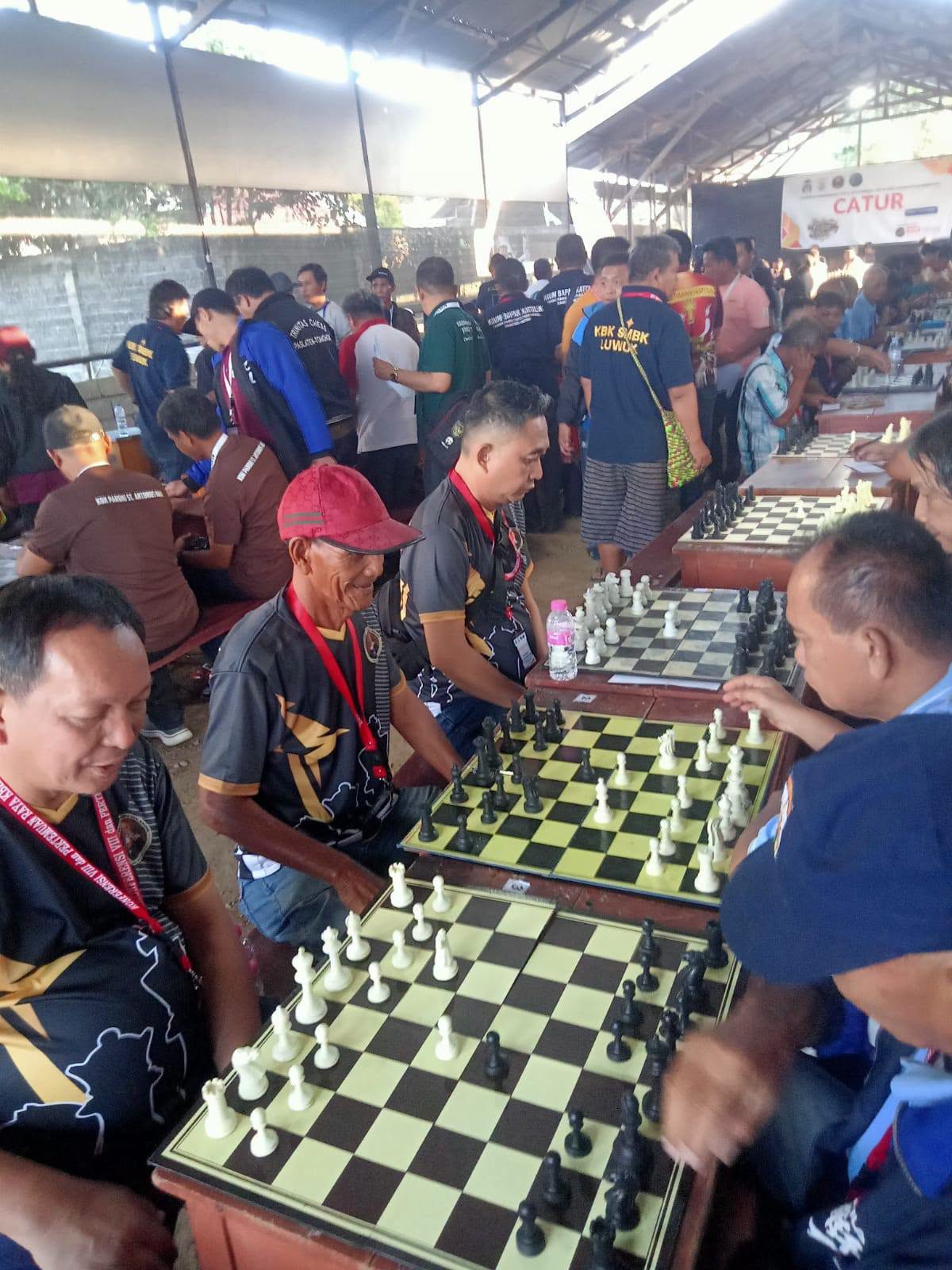 Foto kegiatan Lomba Catur pada Kegiatan Pertemuan Raya KBK di Guaan, Boltim