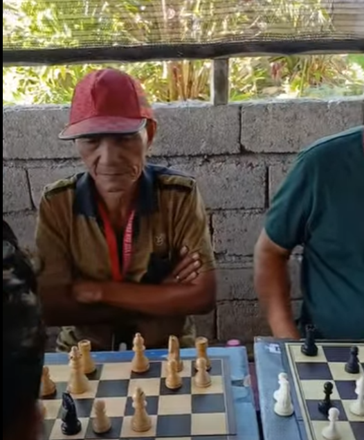 Foto kegiatan Tim catur KBK Paroki Kaiwatu yang diwakili oleh Bpk. Ivan Sumampouw, Bpk. Buang Rembet dan Bpk. Shendy Rumondor, mengikuti Lomba Catur melawan Tim KBK Paroki Tolai, hari ini, Kamis, 2 Juli 2026.