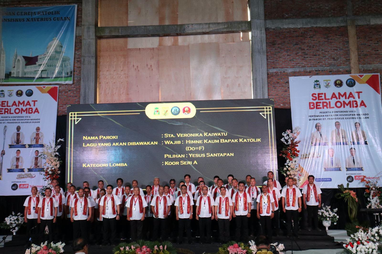 Foto kegiatan Dokumentasi Penampilan dan momen setelah Kaum Bapak Katolik Paroki Kaiwatu saat tampil mengikuti Lomba Paduan Suara Seri A di Guaan hari ini, Jumat, 3 Juli 2026.