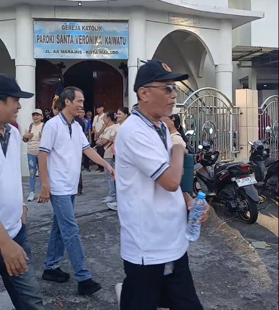 Foto kegiatan Jalan Sehat Paroki. Dalam rangka memeriahkan Pesta Pelindung dan HUT Paroki Kaiwatu ke-7, yang dilaksanakan di Gereja Paroki Kaiwatu.